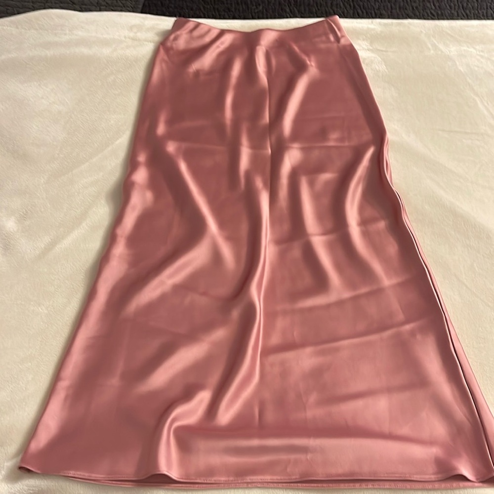 Beautiful Zara Pink Satin Effect Midi Skirt NWT